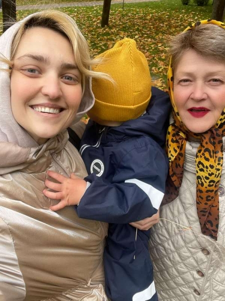 «Чоловік благав мене виїхати, наші стосунки зіпсувалися»: Віра Кекелія про перші місяці війни та народження другої дитини