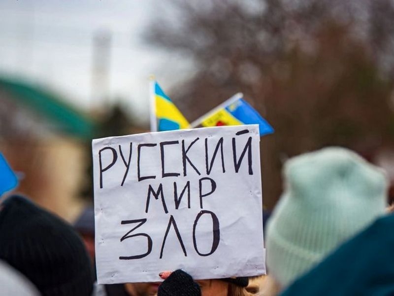 «Я емітувала власне викрадення, щоб врятувати своє життя»: відважна блогерка про пережите в катівні фсб під час окупації Херсону
