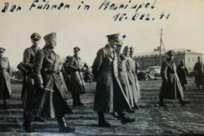 путін катався Маріуполем у куртці за 1,5 млн рублів і порушив ПДР, всупереч заявам Кремля, — ЗМІ
