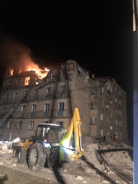 Троє людей загинули внаслідок атаки дрона-камікадзе на гуртожитки ліцею під Києвом (фото)