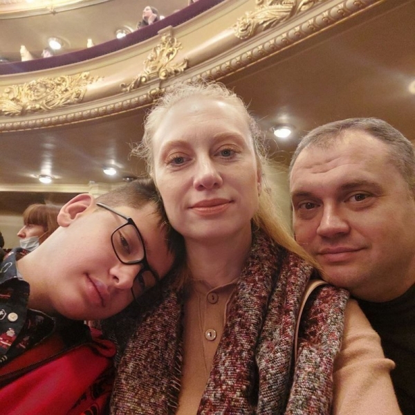 «У будинок, де ховалися дружина з сином, було два прильоти»: актор Віталій Іванченко про пережите в селі Мила під Києвом