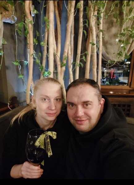 «У будинок, де ховалися дружина з сином, було два прильоти»: актор Віталій Іванченко про пережите в селі Мила під Києвом