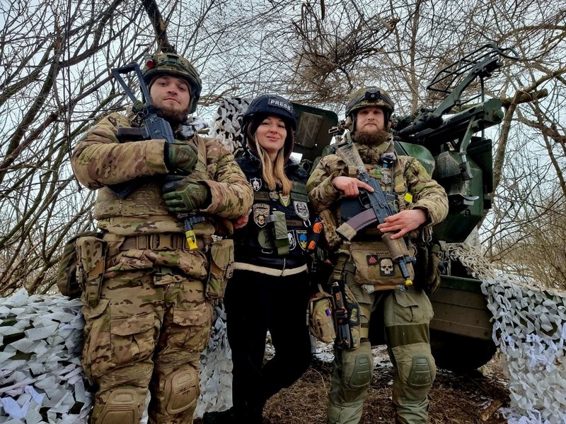 «Вибухова хвиля підняла жінку у повітря й викинула з квартири»: військкор Олена Грамова про роботу у Краматорську