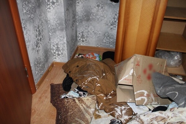 Завернул тело в ковры с порошком: одессита задержали за убийство беженца из Бахмута