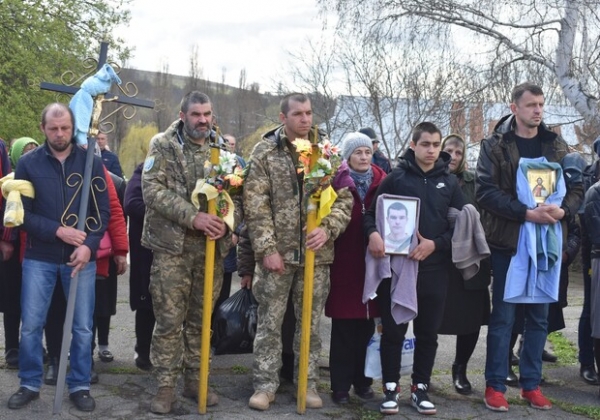 В Одесской области простились со старшим сержантом, погибшим в Донецкой области