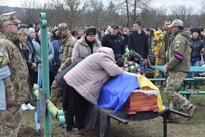 В Одесской области простились со старшим сержантом, погибшим в Донецкой области