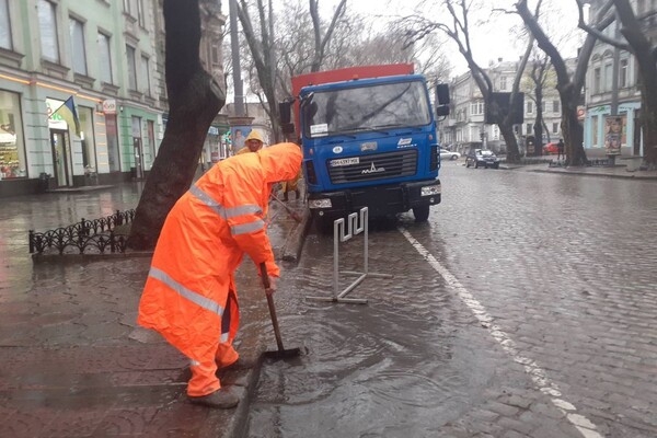 Дождь в Одессе: какая обстановка на дорогах 