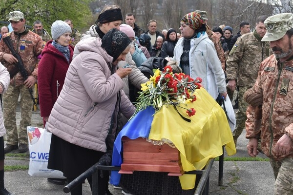 В Одесской области простились со старшим сержантом, погибшим в Донецкой области