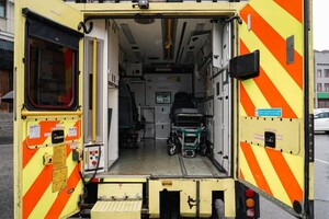 Генератор и автомобиль скорой помощи: больница Одесской области получила помощь