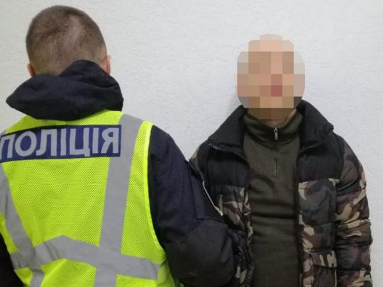 Пропонував неіснуючий товар: шахрай обдурив військових, які перебувають у зоні бойових дій (відео)
