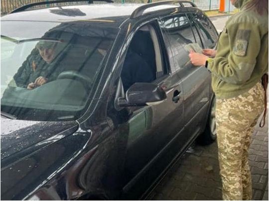 Рада збирається повернути нульове розмитнення авто, але не для всіх: що відомо