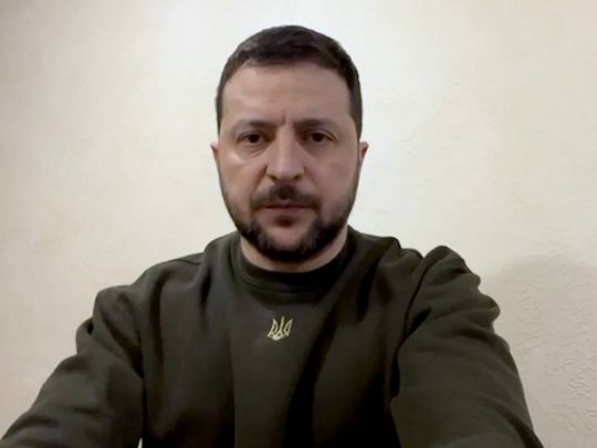 «Рашизм повинен пройти через повну поразку: військову, економічну, політичну, юридичну. Перший пункт — військову», — Зеленський