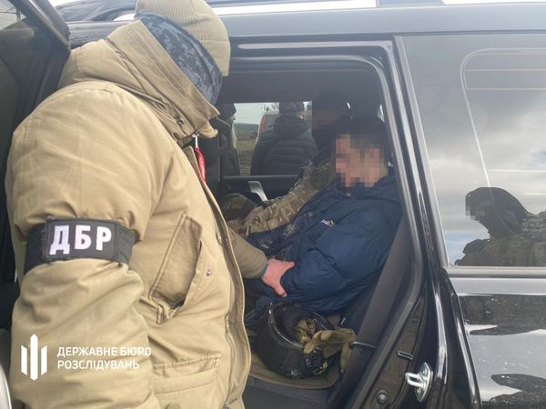 Тікали в гідрокостюмах: злочинна група переправляла ухилянтів за кордон