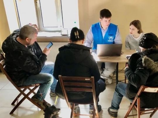 В Україні з 18 квітня відновлюється прийом заявок на грошову допомогу від ООН: хто може отримати 6600 грн