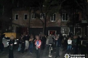 Одесситы устроили веселье в клубе на Канатной во время комендантского часа