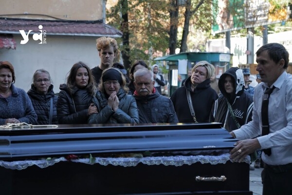 В Одессе простились с погибшим разведчиком (фото)