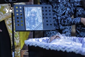 В Одессе простились с погибшим разведчиком (фото)