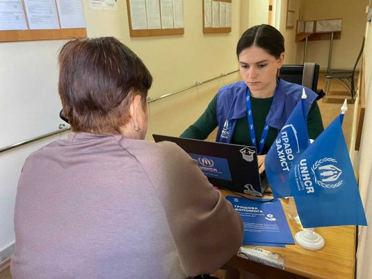 Частина українців зможе отримати від благодійників по 3600 грн: хто має право на допомогу