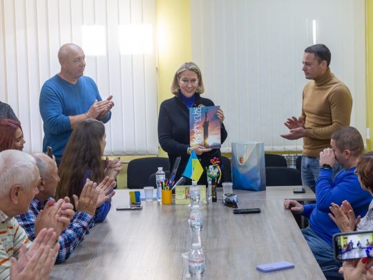 До Кам’янського завітала Бонні Керрол — засновниця та президентка міжнародної організації TAPS