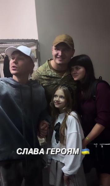 До сліз: Артем Пивоваров зупинив концерт заради захисника та дав йому обіцянку