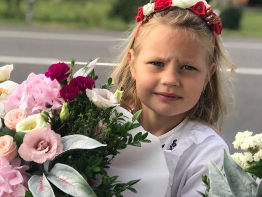 «Після смерті доньки заявив, що Мілі повезло — вона потрапила до раю»: поліція розшукує водія, який збив школярку на Волині та втік за кордон