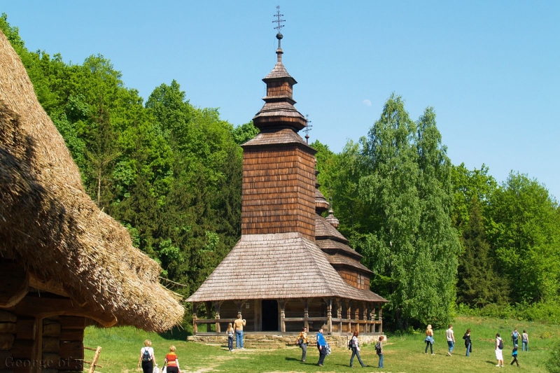 Покров Пресвятої Богородиці: нова дата, традиції, прикмети та історія свята