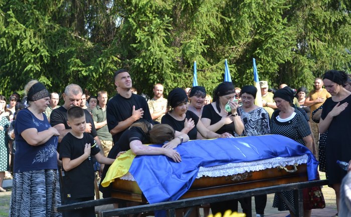 «росія принесла нашій родині дуже багато горя»: жінка, яка вижила під час ракетного удару по Вінниці, втратила на війні чоловіка