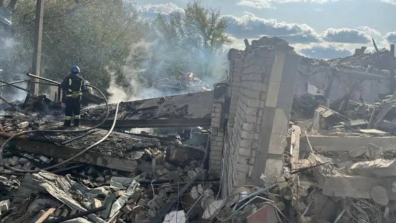 «У кафе загинув їхній хрещений батько»: що відомо про братів, які корегували ракетний удар по Грозі на Харківщині