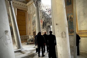 Спасо-Преображенский собор в Одессе подтопило дождем