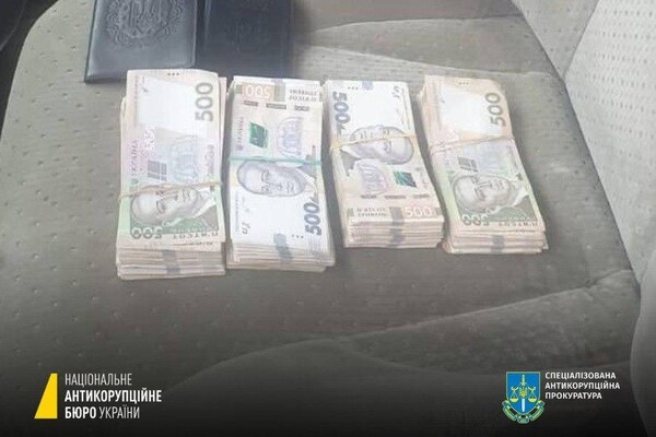 Правоохранители задержали мужчину, который пытался дать взятку командующему ОСГВ "Одесса"