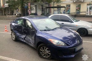В центре Одессы из-за ДТП пострадали два водителя и пешеход