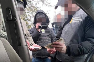 Правоохранители задержали мужчину, который пытался дать взятку командующему ОСГВ "Одесса"