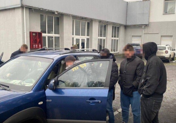 Правоохранители задержали мужчину, который пытался дать взятку командующему ОСГВ "Одесса"