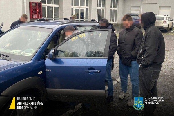 Правоохранители задержали мужчину, который пытался дать взятку командующему ОСГВ "Одесса"
