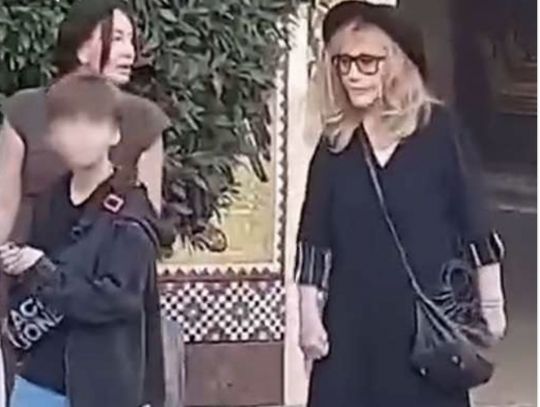 Моєю долею управляє Всесвіт: Алла Пугачова відвідала відомий монастир на Кіпрі