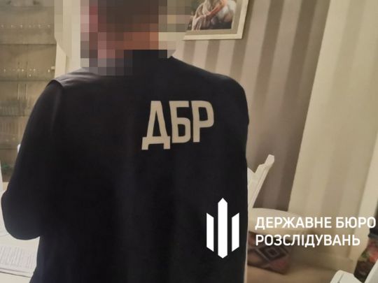 Забирали продукти харчування у солдатів та продавали на ринку: керівництво військової частини на Київщині попалося на великій афері
