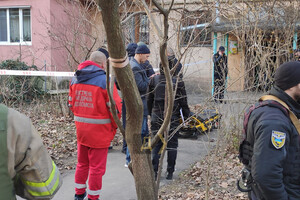 В Одессе неадекватный мужчина взял в заложники женщину и ребенка: что известно