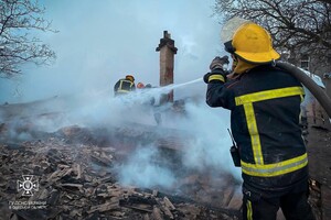В Одесской области горели жилой дом и аптека: пожарные спасли двух младенцев