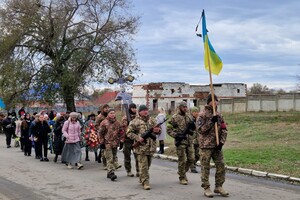 Погиб за несколько дней до 32-летия: в Одесской области простились с военным Эдуардом Пельтеком