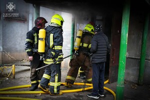 На Семинарской тушили пожар в многоэтажке