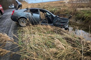 В Одесской области спасатели изъяли из воды автомобиль и двух погибших