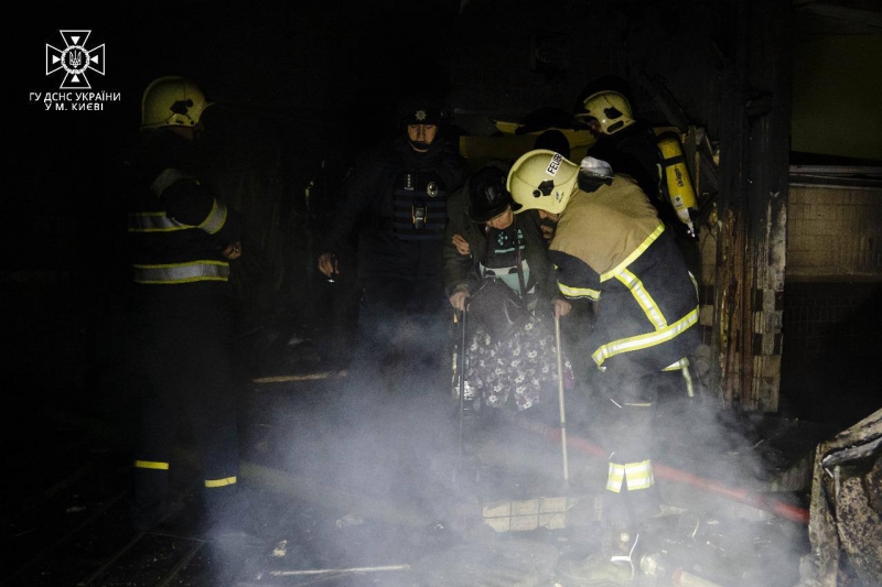Понад 50 киян постраждали внаслідок нічного ракетного удару по столиці (фото, відео)