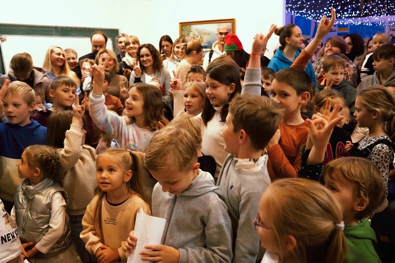 Розваги, солодощі та подарунки: Favbet Foundation влаштував свято Миколая для українських дітей у Загребі