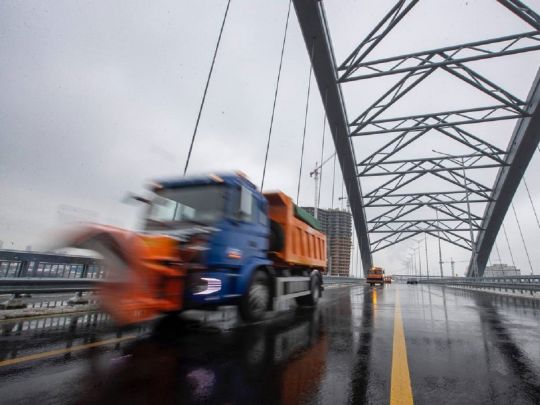 У Києві відкрили рекордний за довжиною міст, але не всі мешканці столиці зможуть ним скористатися (фото)