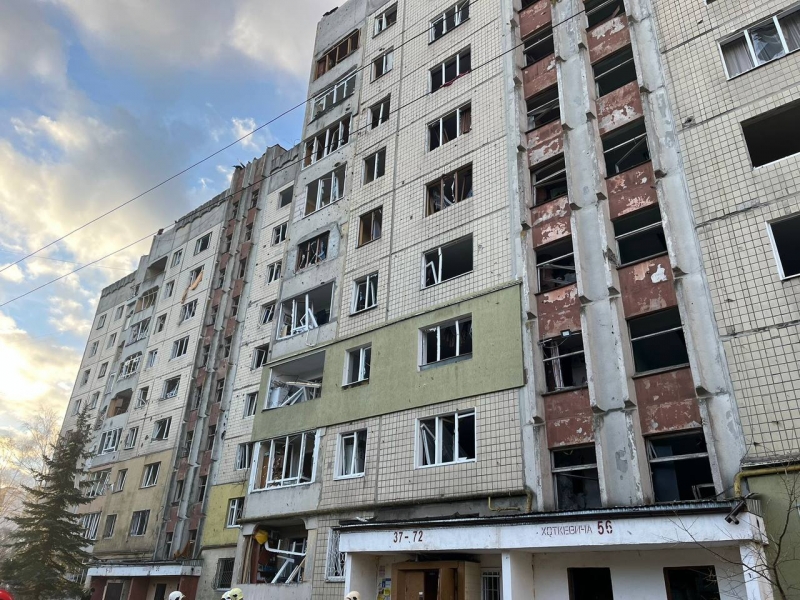 У Львові під ракетний удар потрапили три школи, дитсадок та житлові будинки (фото, відео)