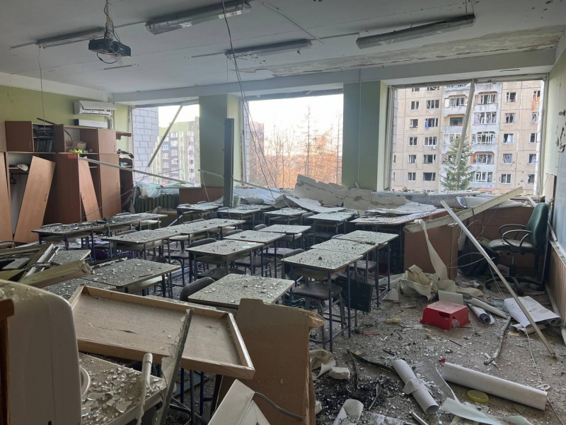 У Львові під ракетний удар потрапили три школи, дитсадок та житлові будинки (фото, відео)