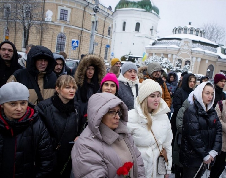 «Знання про ВІЛ рятують життя»: акція до Всесвітнього дня боротьби з ВІЛ/СНІД