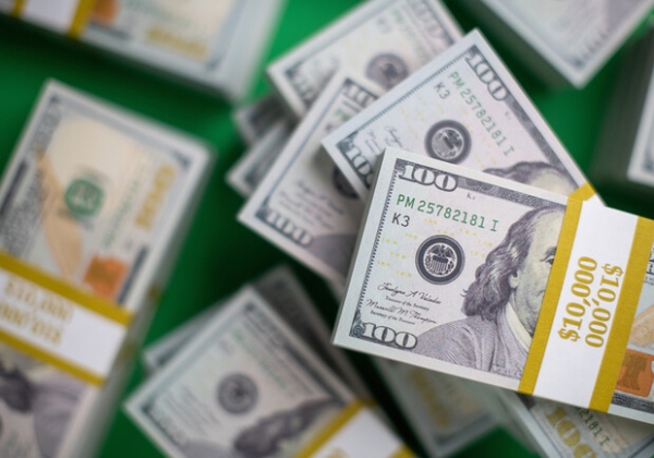 Курс валют в Украине 10 января 2024 года: сколько стоит доллар и евро