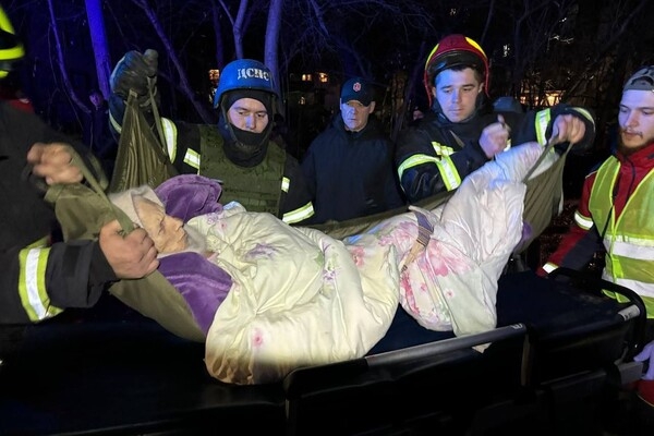 Ночная атака "шахедами" в Одессе: есть попадание в жилой дом, есть пострадавшие (обновлено)
