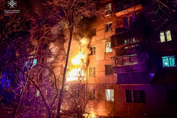 Ночная атака "шахедами" в Одессе: есть попадание в жилой дом, есть пострадавшие (обновлено)
